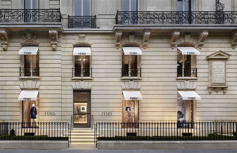 fendi paris montaigne|fendi boutique paris montaigne.